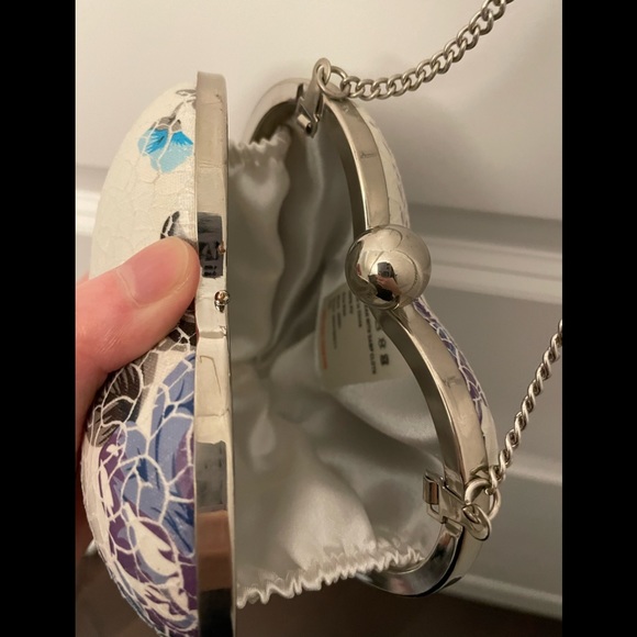 Vintage Clutch - Picture 4 of 5